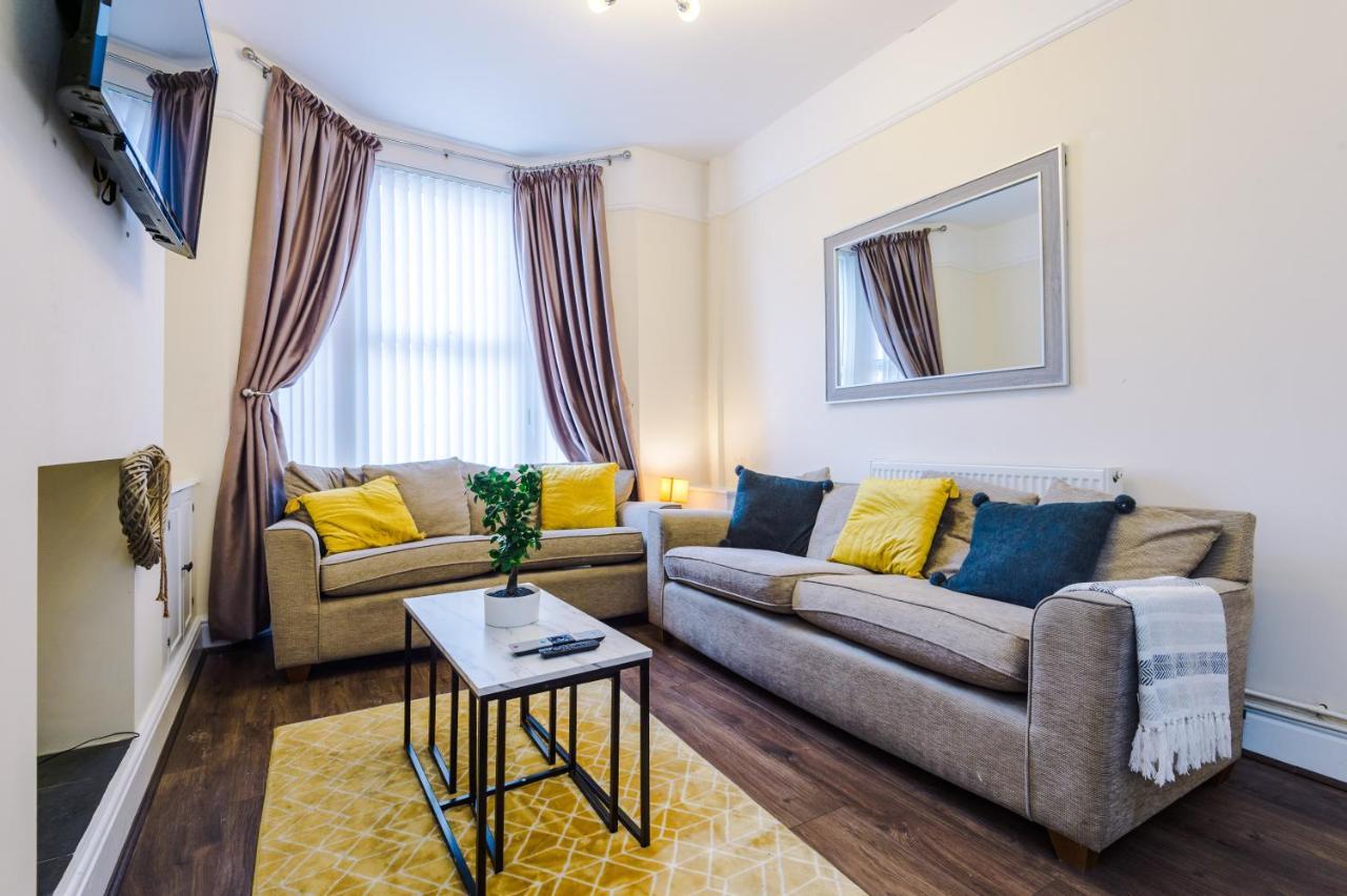 Finchley House Lovely House In Anfield, 2 Minutes Walk From The Stadium, Parking And Wifi Villa Liverpool Dış mekan fotoğraf